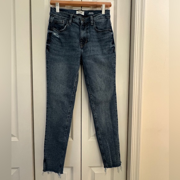 kensie Jeans The Kelsey Vintage Luxe High Rise Distressed Skinny - Picture 4 of 9